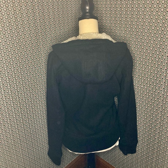 Rubbish Sherpa Hooded Jacket ASO Bella Swan in Twilight - Picture 8 of 12